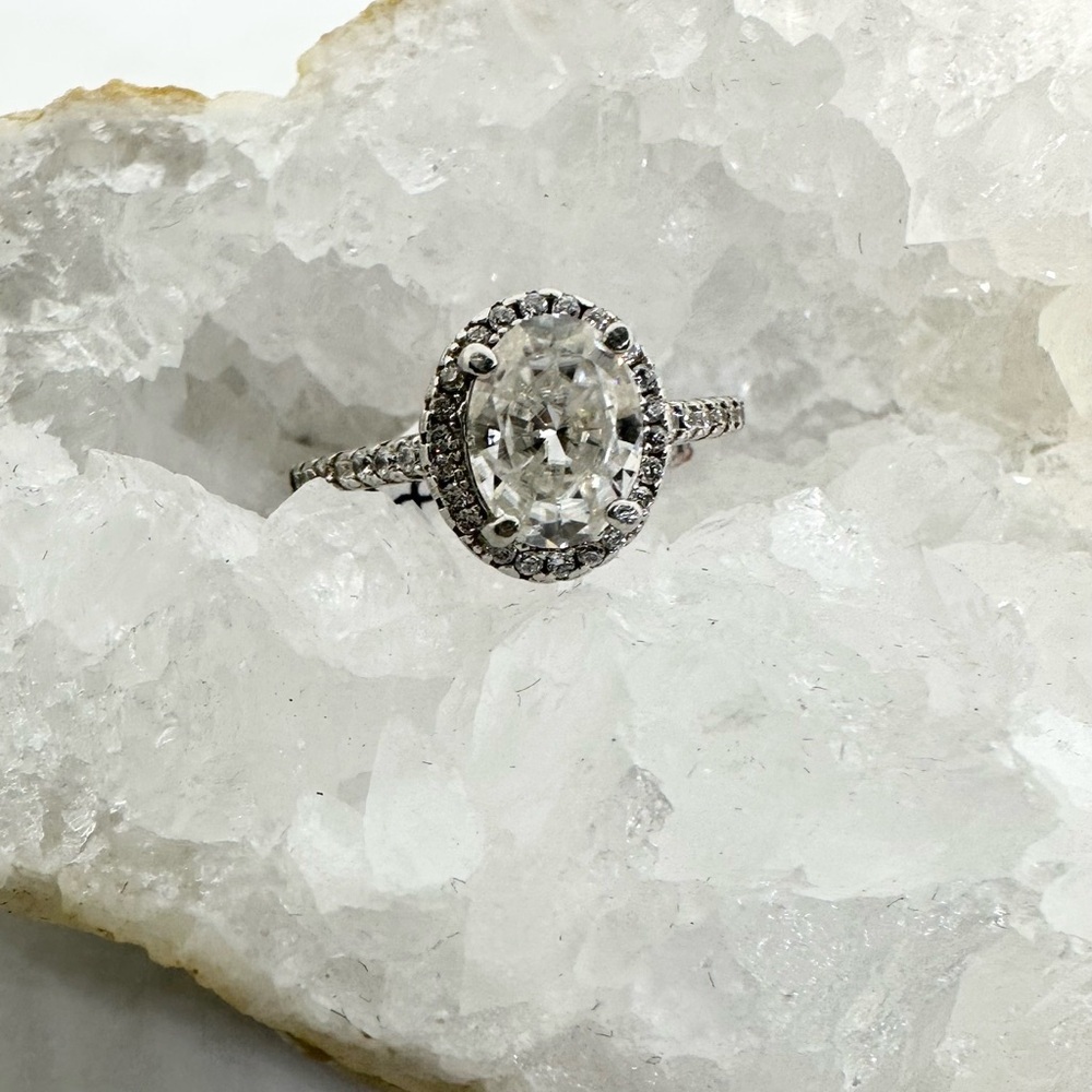 Oval Cut Moissanite Ring 2 Ct GRA Certified 18K 925 Brilliant Halo Ring - Picture 12 of 15